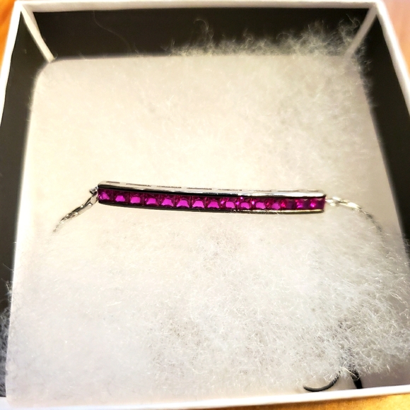 BNWT fuschia gemstone bracelet sliding closure - Picture 1 of 5